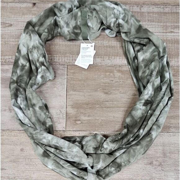 NWT Lululemon Customizable Snap Scarf - Picture 13 of 15